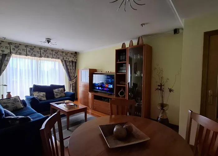Piso Amplio Y Centrico En Dena