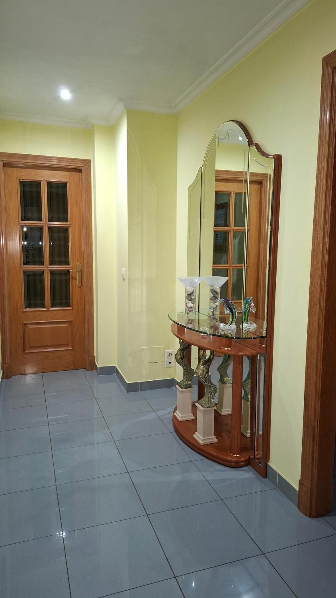 Piso Amplio Y Centrico En Dena *